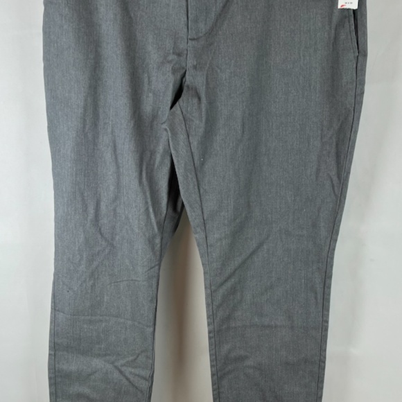 NWT: old navy Athletic Ultimate Built-In Flex Chino Pants (34 x 30) - Picture 3 of 14